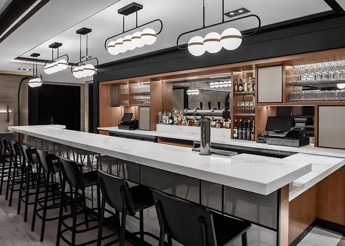 Four Points By Sheraton Flushing